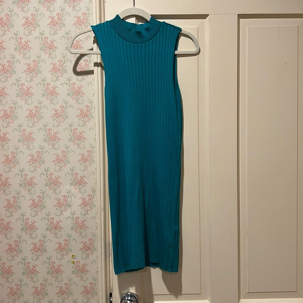 Emerald green sleeveless summer dress
